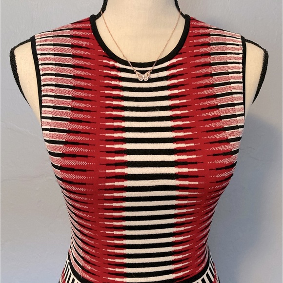 Black and red Ronny Kobo dress 👗 size extra small - Picture 5 of 8
